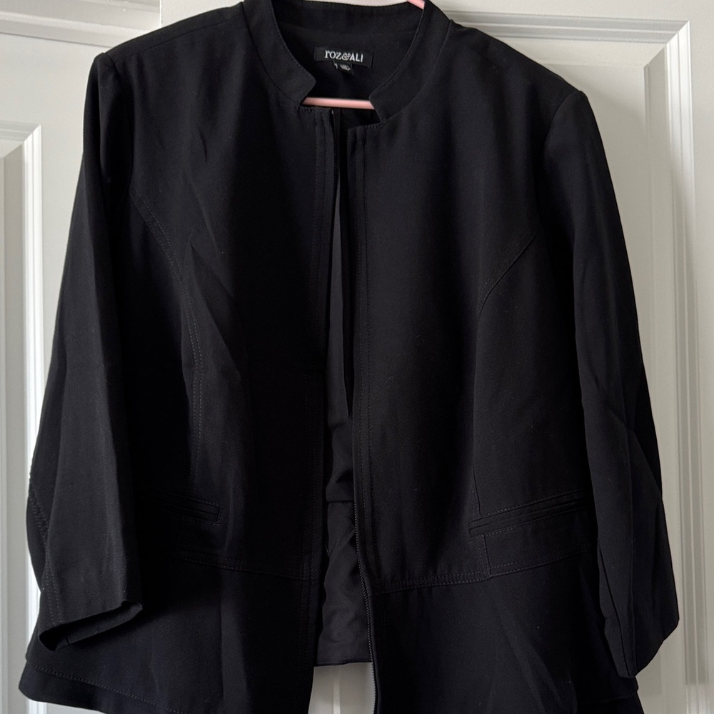 Roz & Ali Women's Elegant Black Blazer